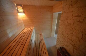 Фото номера Коттедж с 6 спальнями Дома для отпуска Solna Chata-Grota solna, Sauna, Basen г. Райча 47
